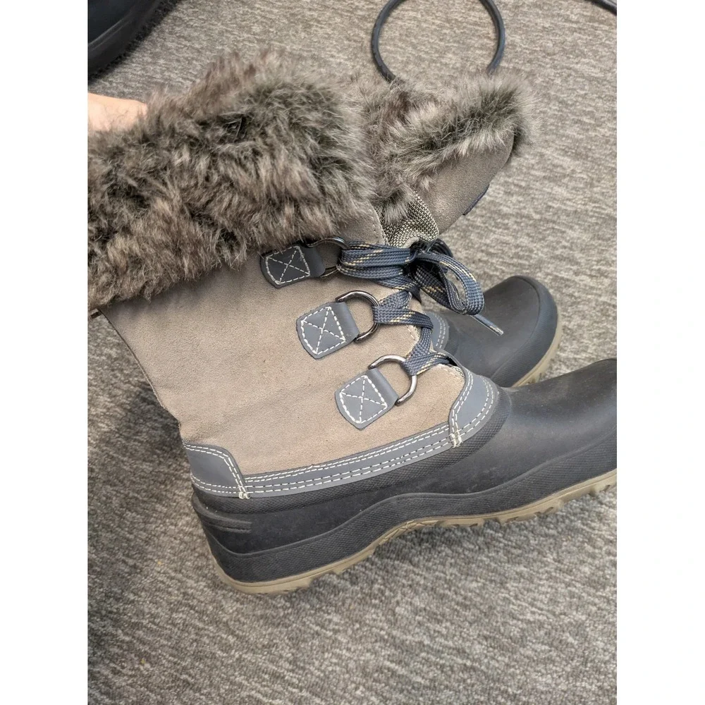Khombu Snow‎ Boots Women's Size 7M Gray Black Faux Fur Trim Lace Up